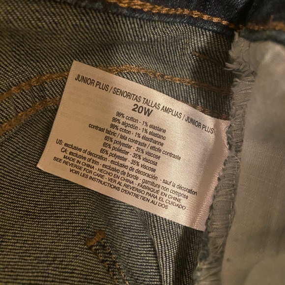 William Rast jeans with ruffle - Picture 8 of 9